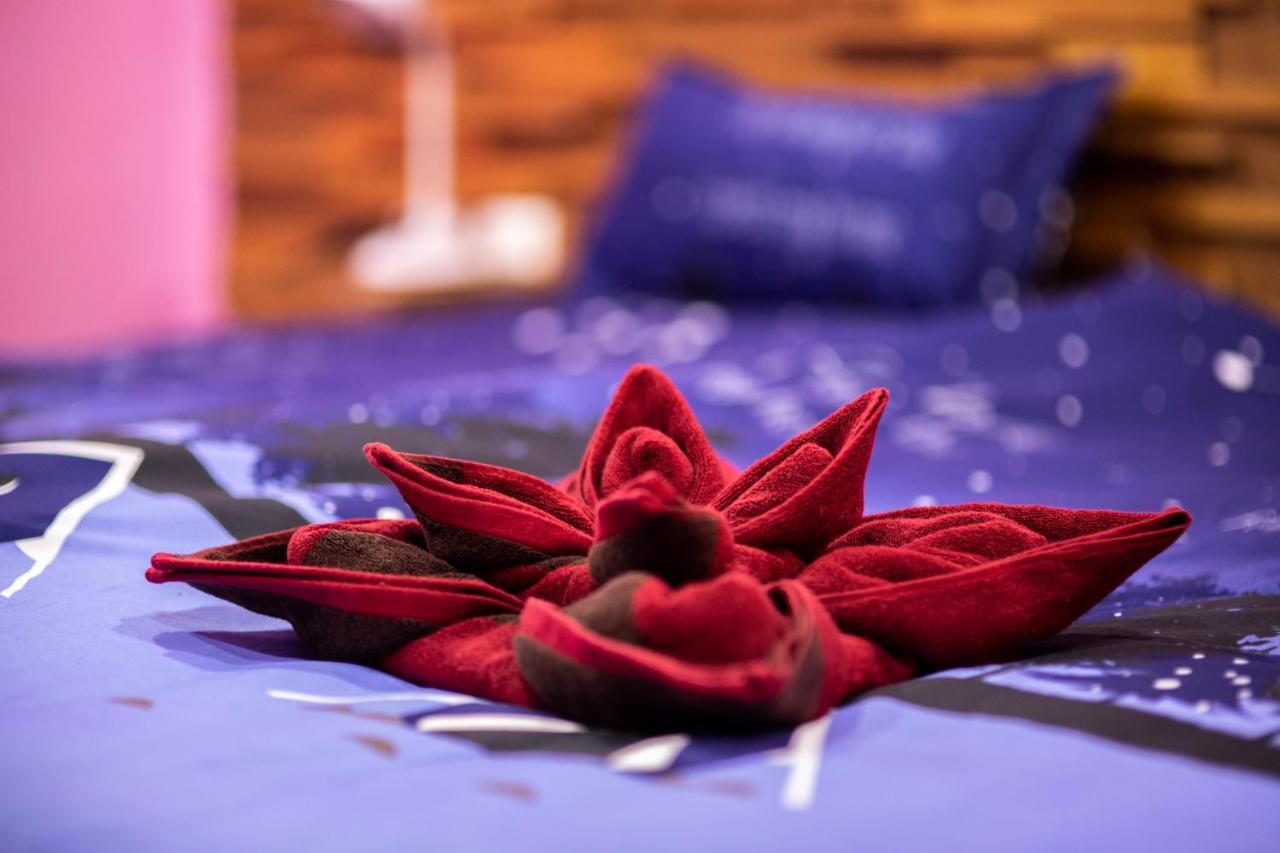 Firefly Phuket Hotel Patong Eksteriør billede